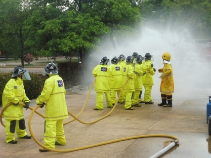 วิธีการดับเพลิงโดยใช้สายดับเพลิง หัวฉีด